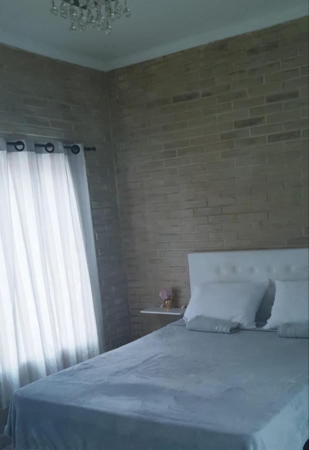 Sobrado 2 amplo e confortável em condomínio Corumbá Exterior foto