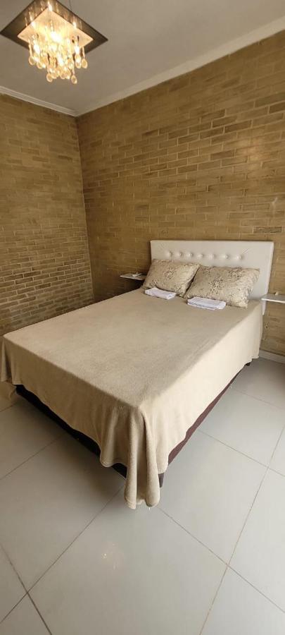 Sobrado 2 amplo e confortável em condomínio Corumbá Exterior foto